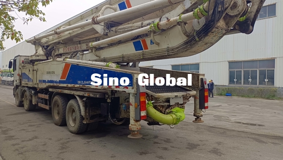 Used Zoomlion Model 2013 56m White Concrete Pump Truck With Benz Chassis
